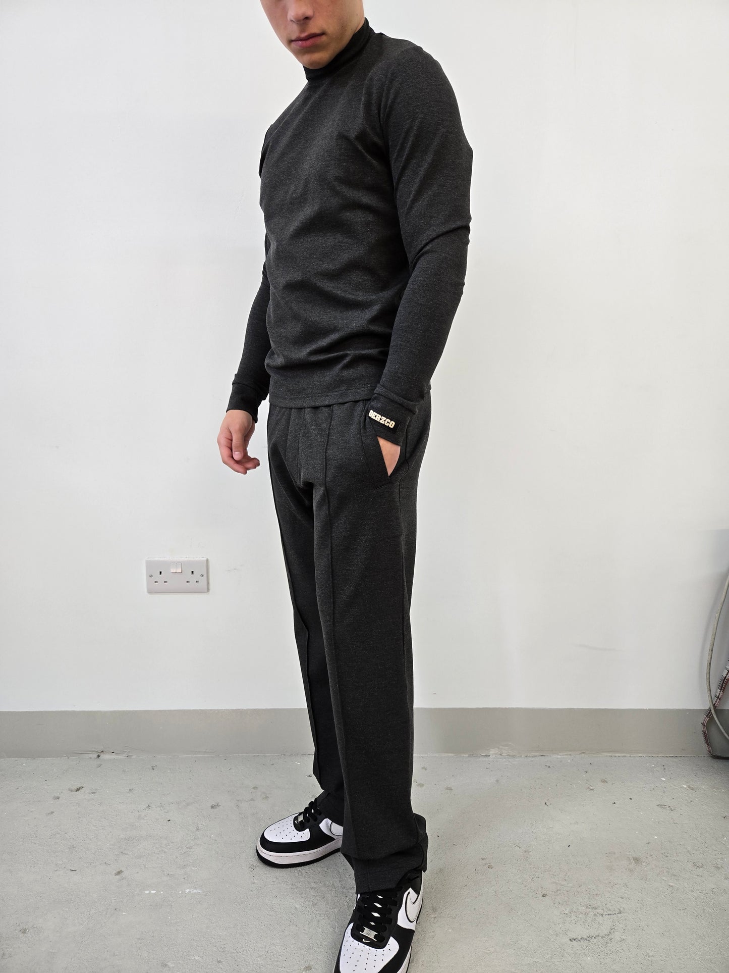 Straight fit jogger charcoal